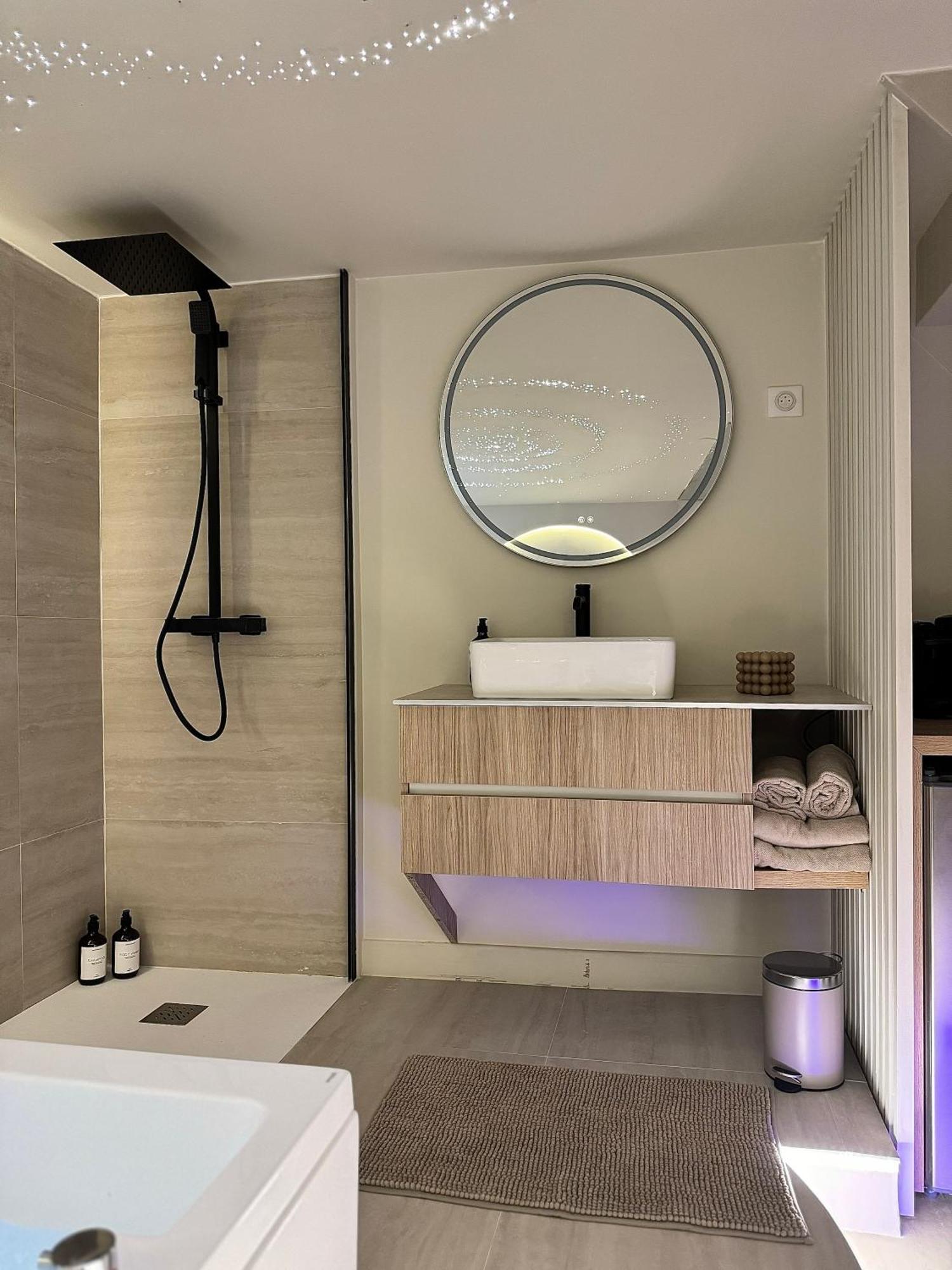 Spa Privatif - Love Room Luxe - Proche Disney Marles-en-Brie Exterior foto